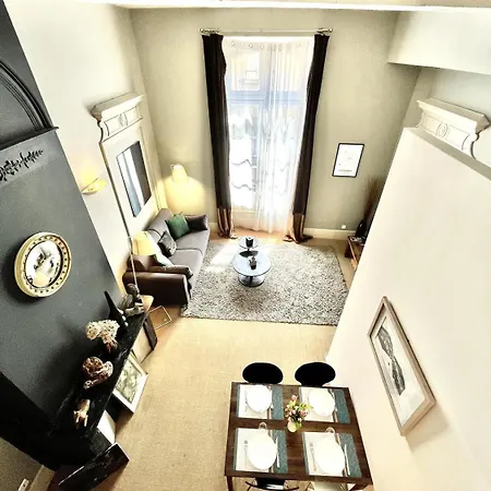 Studio 42, Apartment